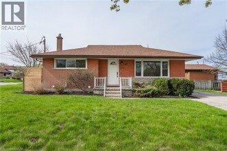 Building Photo - 49 Cait Ave