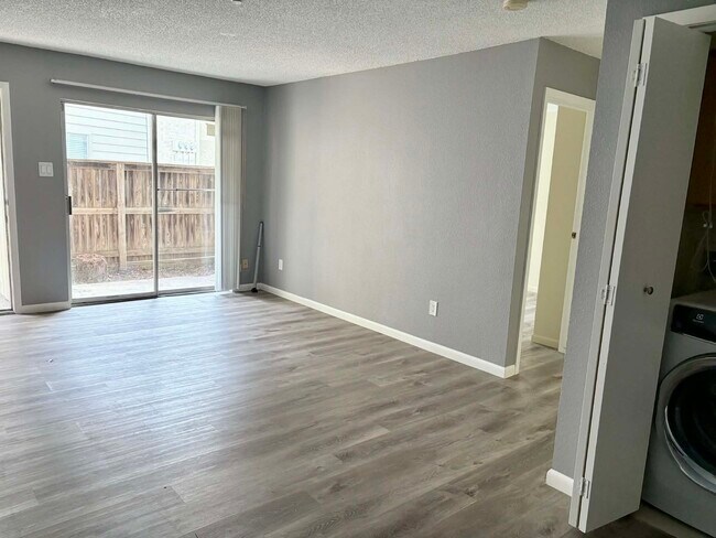 Foto del edificio - 1900 Bay Area Blvd