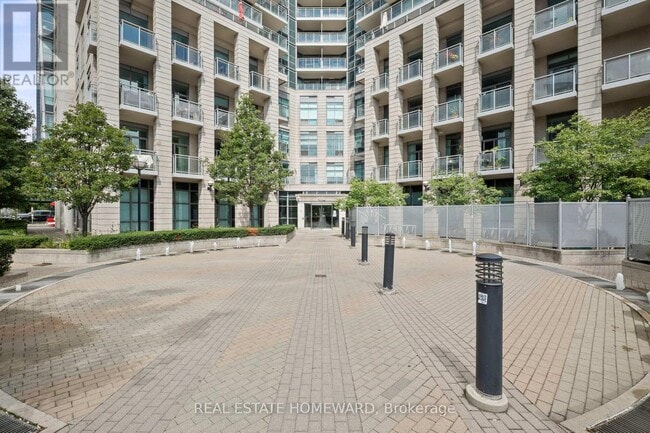 Building Photo - 410 Queens Quay W