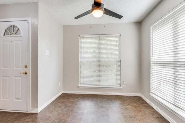 Building Photo - 1211 Mackie Dr