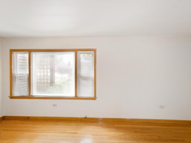 Foto del edificio - 4444 W 87th St
