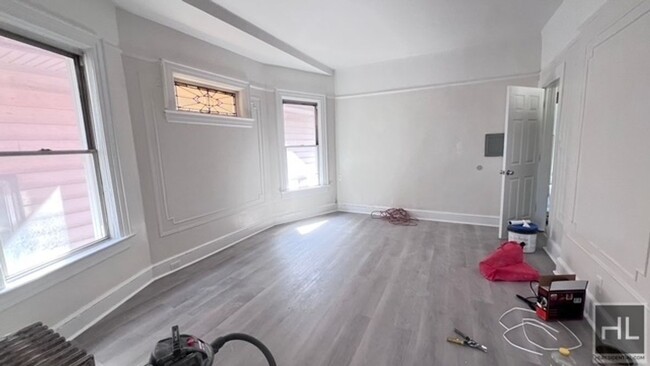 Building Photo - NATURALLY BRIGHT, GUT RENOVATED  AND LARGE...