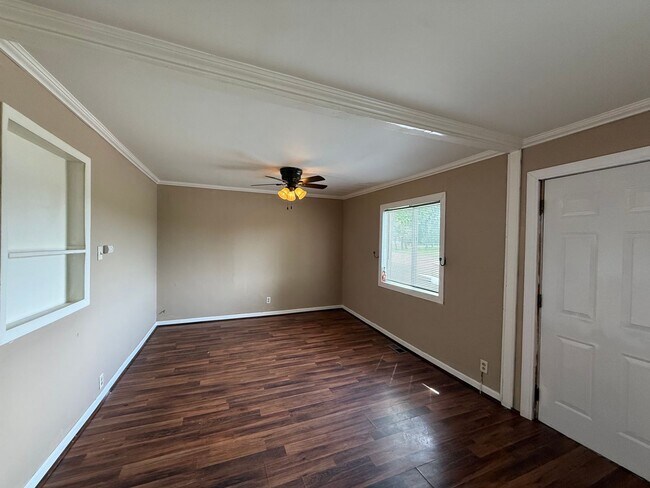 Foto del edificio - 1764 N Oakland Ave