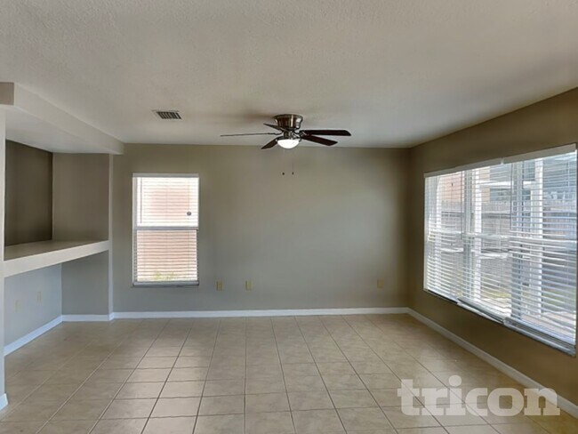 Building Photo - 10432 Boyette Creek Blvd