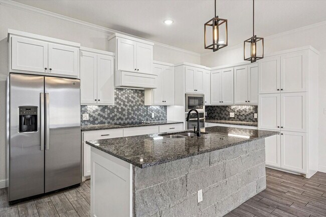 Foto del edificio - 136 Greg Ln