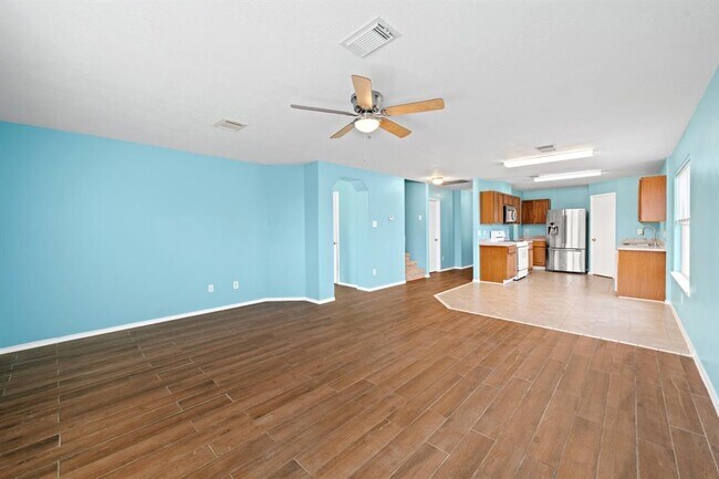 Building Photo - 19007 Prairie Bluff Dr