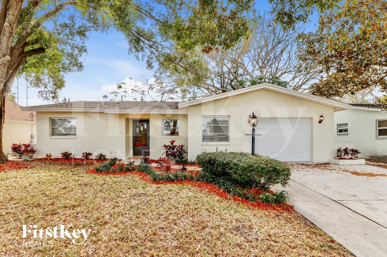 Foto principal - 6910 297th Ave N