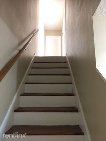 Building Photo - 3 br, 2 bath Townhome - 4422 Laplace Street
