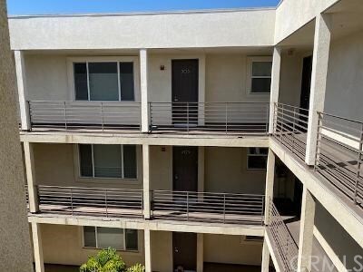 Foto principal - 10609 Bloomfield St
