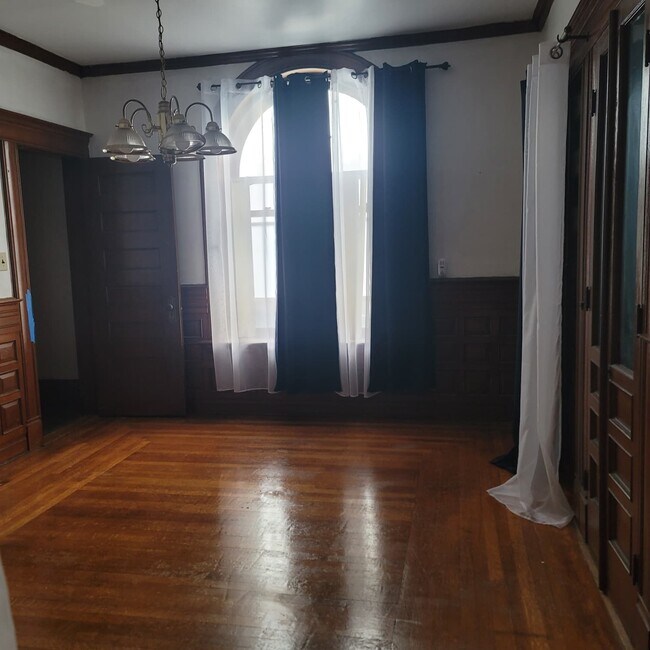 Foto del edificio - 121 Bassett St