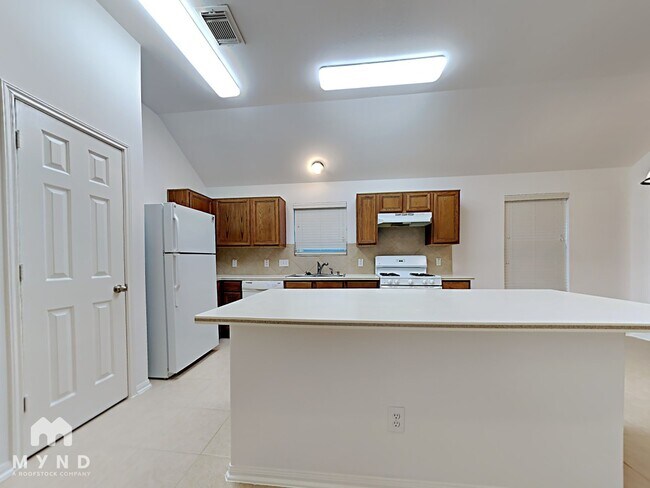 Building Photo - 14 E Sage Creek Pl