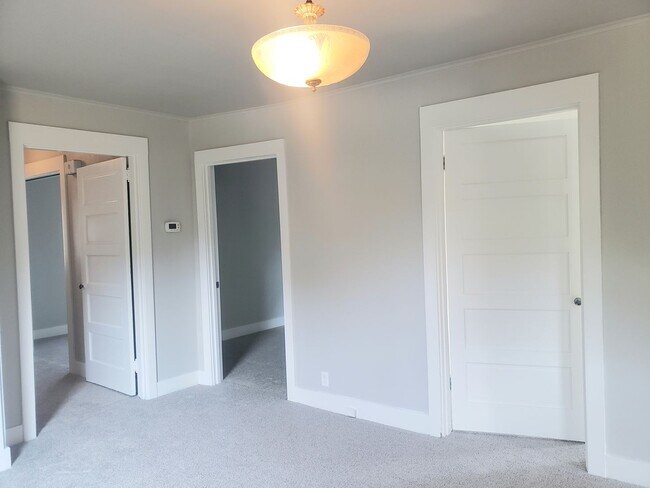 Foto del edificio - 3 Bedroom Near Elevator and Downtown Orego...