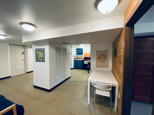 Living/Dinning - 132 NE 57th Ave