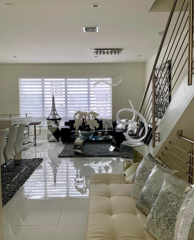 Foto del edificio - 6660 NW 105th Ct