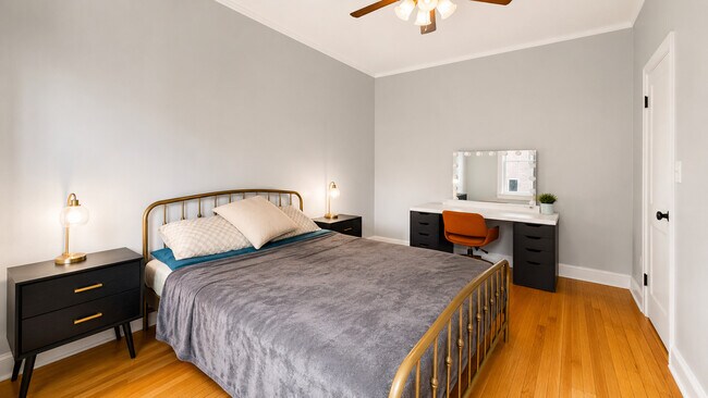 Foto del edificio - 3610 N Claremont Ave