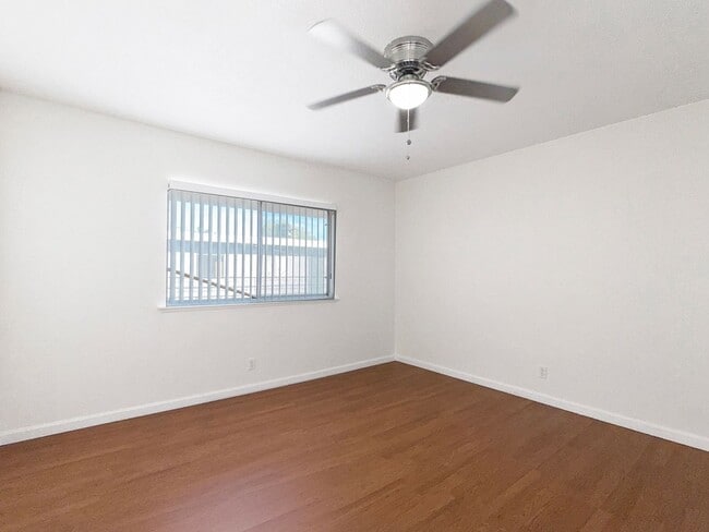 Photo - 345 E Louise Street Apartment
