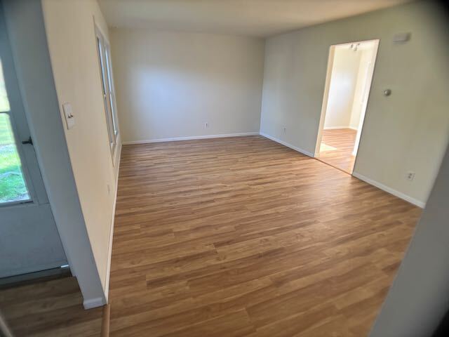 Building Photo - Large Duplex unit in Bartonville