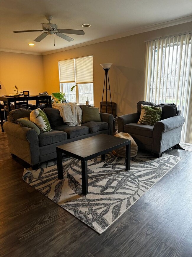 Building Photo - 2511 Pascal Ct