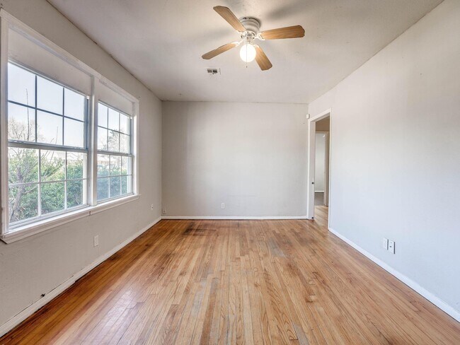 Foto del edificio - 6216 NW 35th St