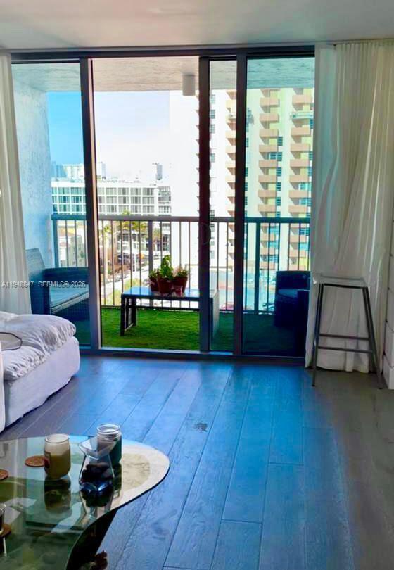 Foto del edificio - 2655 Collins Ave