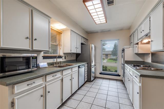 Foto del edificio - 718 Knollridge Dr