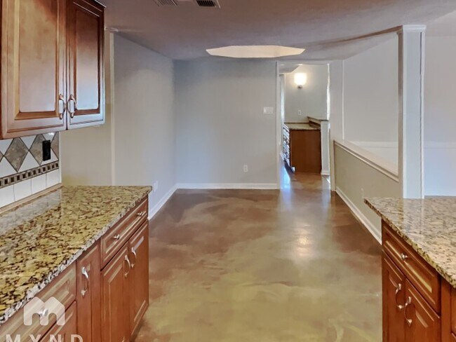 Foto del edificio - 3816 Walnut Dr