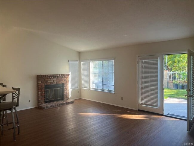 Foto del edificio - 24716 Laurelcrest Ln