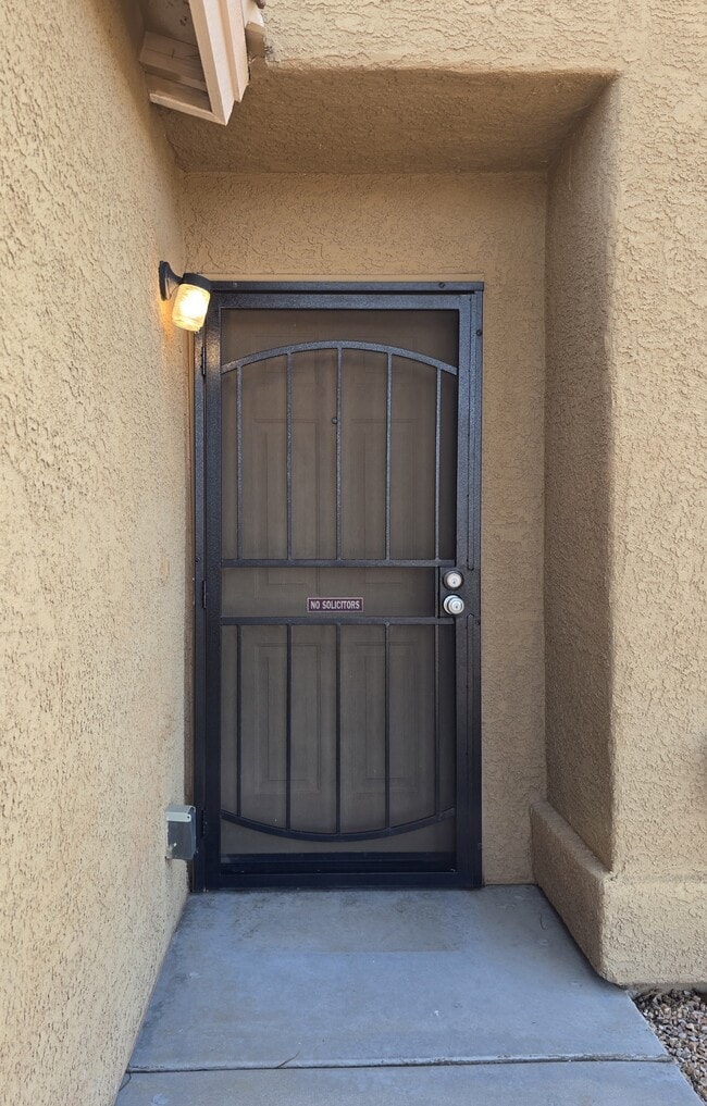 Photo - 7980 N Siskiyou Dr House