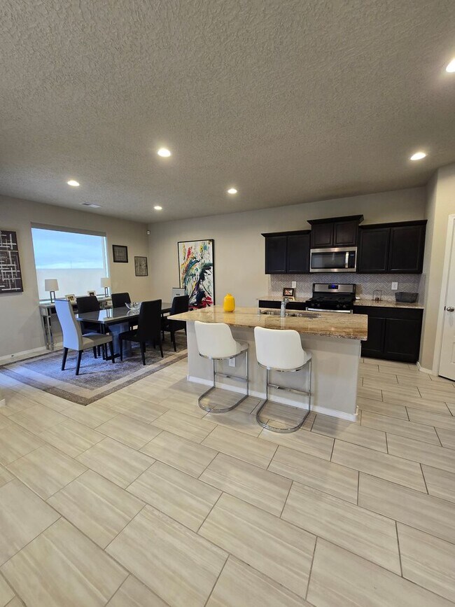 Foto del edificio - 4 bedroom in Los Diamantes