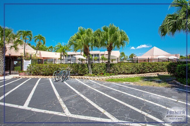 Building Photo - TURTLE LAKE **GOLF COURSE VIEWS ** 1 BEDS / 1 BATH ** 1st FLOOR**FURNISHED SEASONAL**