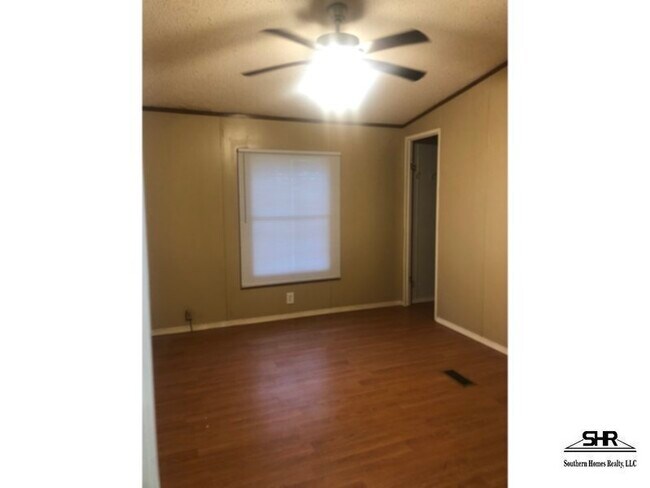 Building Photo - 1042 Muscogee Rd