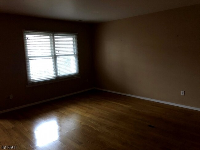 Foto del edificio - 1038 W 7th St