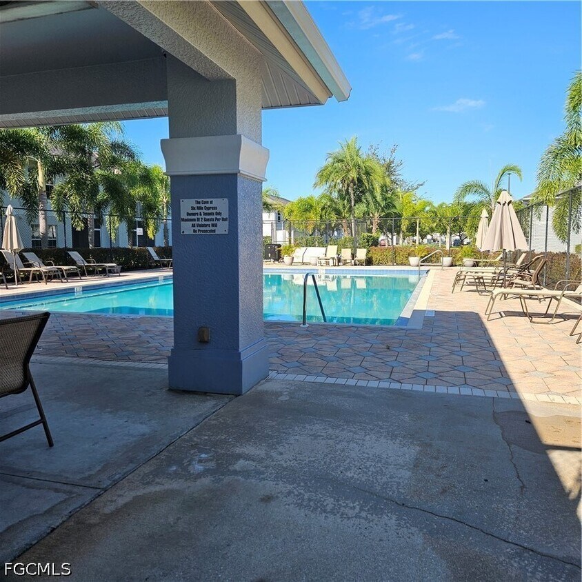 Foto del edificio - 8513 Bernwood Cove Loop