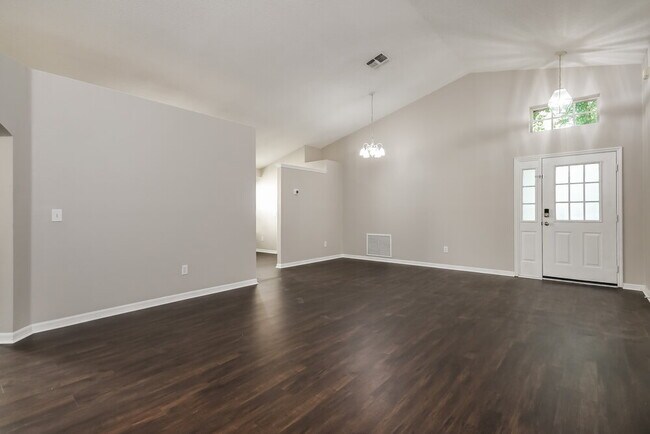Building Photo - 1102 Woodsong Way
