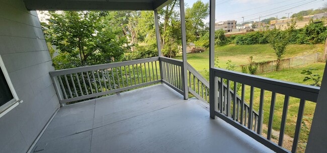 Building Photo - Charming 2-bedroom, 1-bathroom home located in the heart of Kansas City, MO