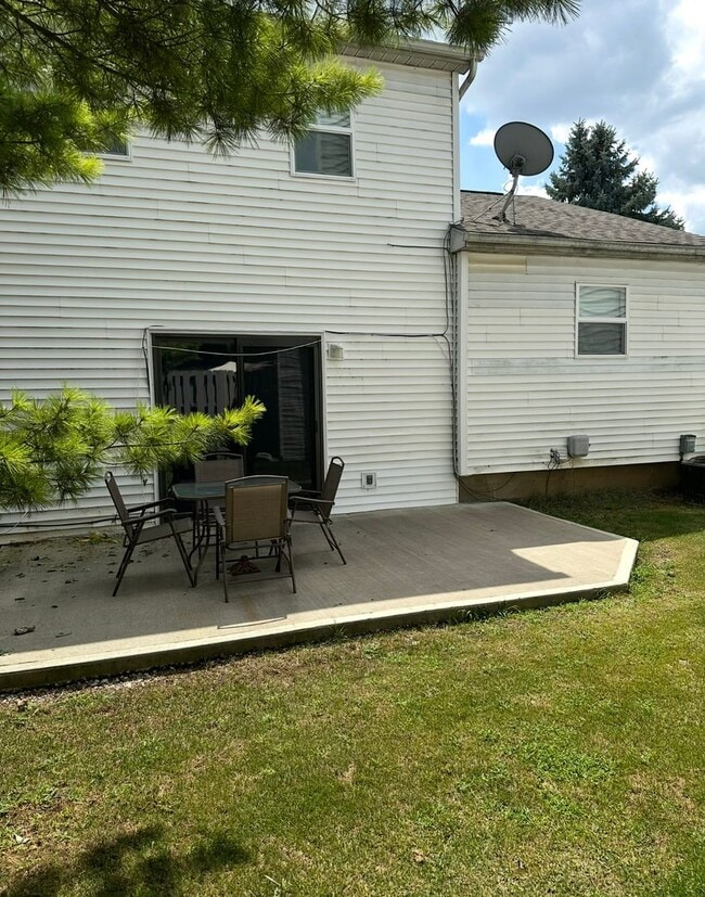 Building Photo - 3260-3262 Cairngorm Dr
