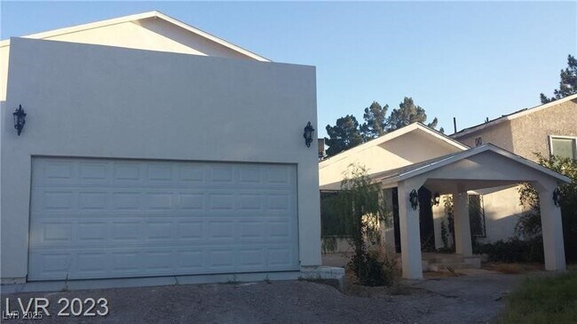 Building Photo - 4425 Sunflower Ave