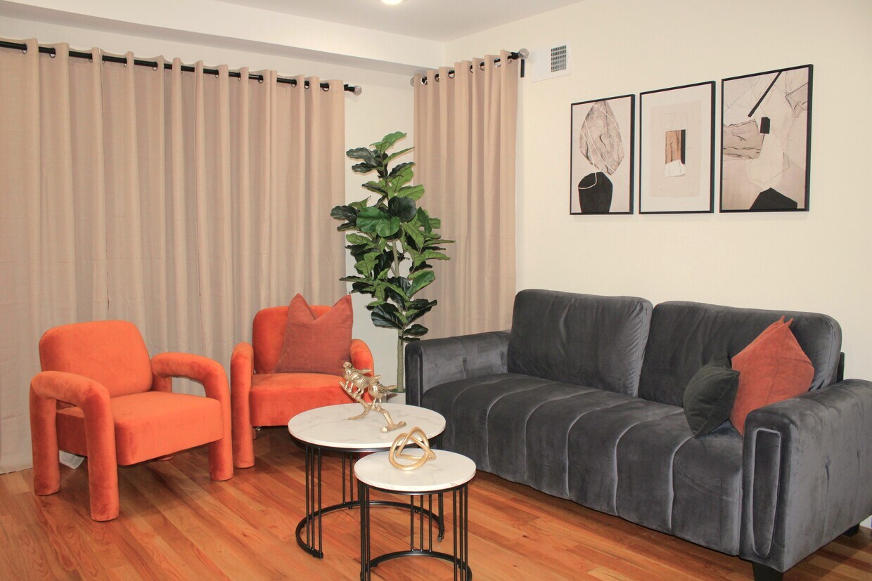 Foto principal - 368 Sanford Ave