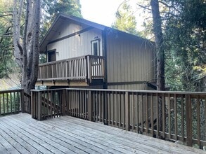 Building Photo - 23878 Lakeview Dr