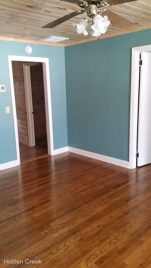 Foto del edificio - 225 Cherrybrook Ln