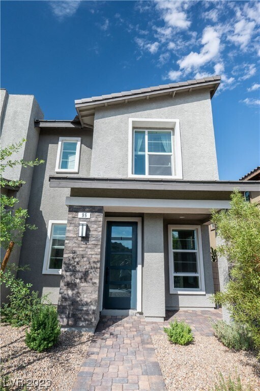 Foto del edificio - 96 Kimberlite Dr