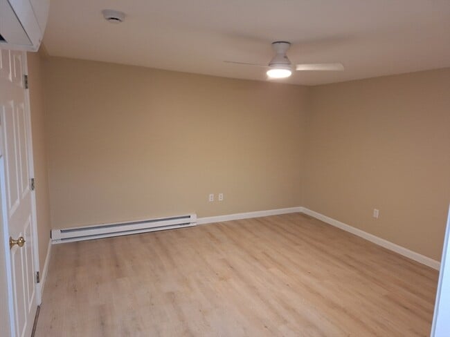 Building Photo - 157 Thatcher Rd