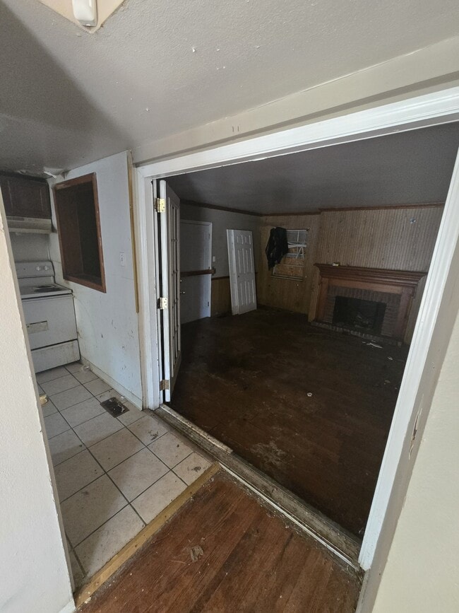 Photo - 125 Cameron Rd House