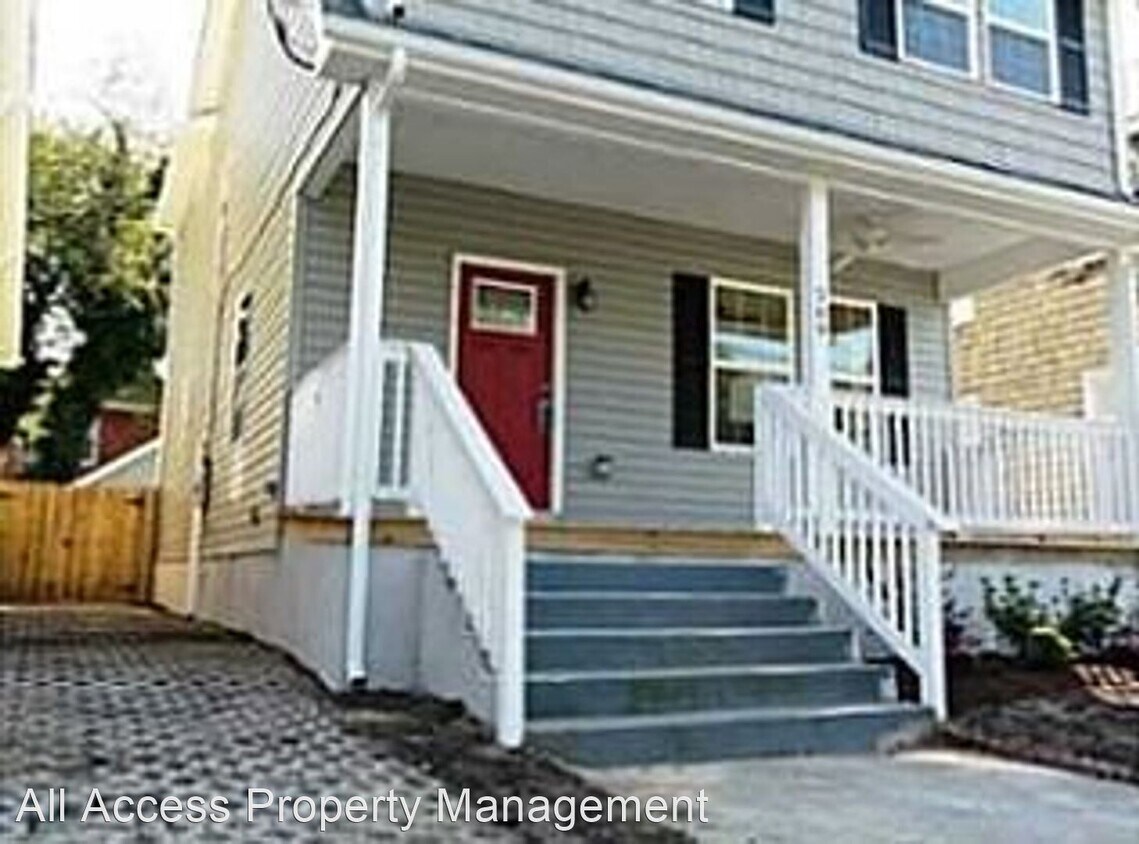 Foto principal - 3 br, 2.5 bath House - 209 W. 38th St