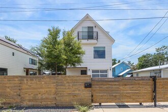 Building Photo - 1153 Webberville Rd