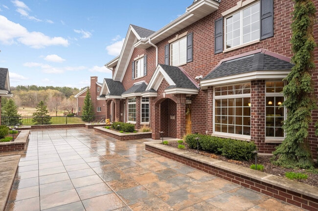 Building Photo - 10855 Falling Water Ln