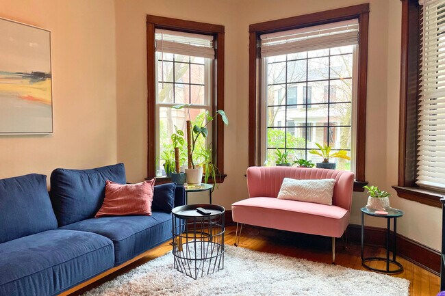 Foto del edificio - 3727 N Lakewood Ave