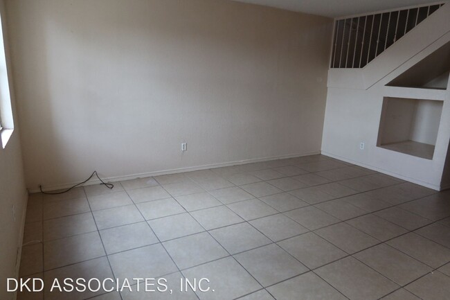 Building Photo - 4 br, 2.5 bath House - 10286 VALLE DEL SOL