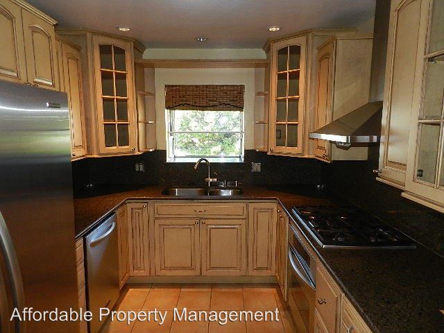 Building Photo - 102 Action Ct