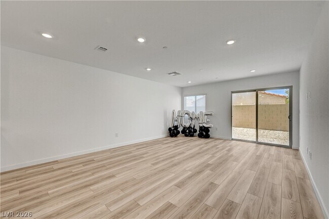 Foto del edificio - 2124 Abraham Ave